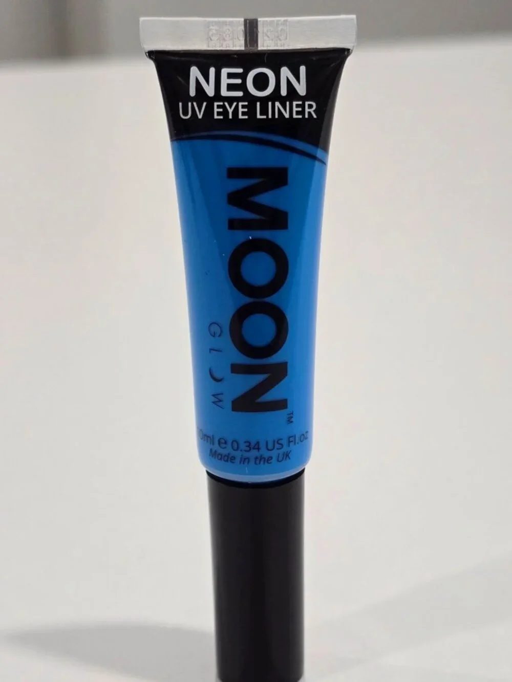 Moon Glow ✦ Neon UV Eyeliner ✦ Electric Blue UV‑Reactive Precision Brush Vibrant